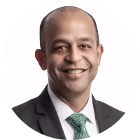 Melvin Felipe Deschamps - Vicepresidente de Finanzas y Planificación.